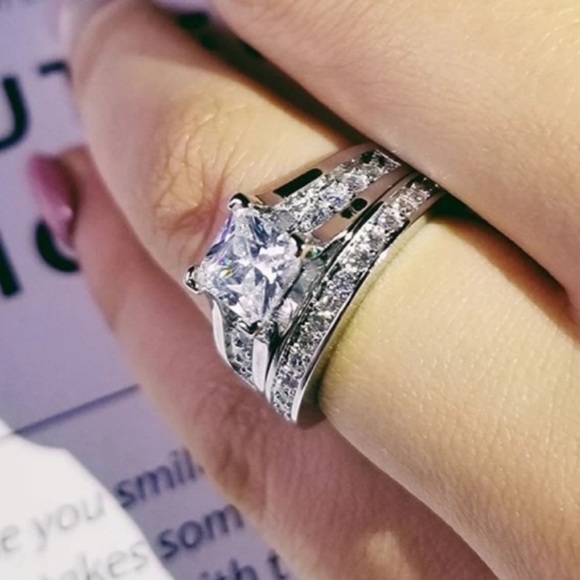 NEW 925 STERLING SILVER SET ENGAGEMENT DIAMOND RING, CUTE RING, SHINY RING. - Picture 2 of 7